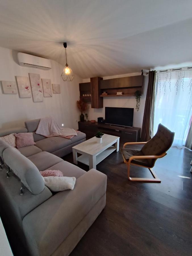 Apartman Brigita Appartement Biograd Na Moru Buitenkant foto